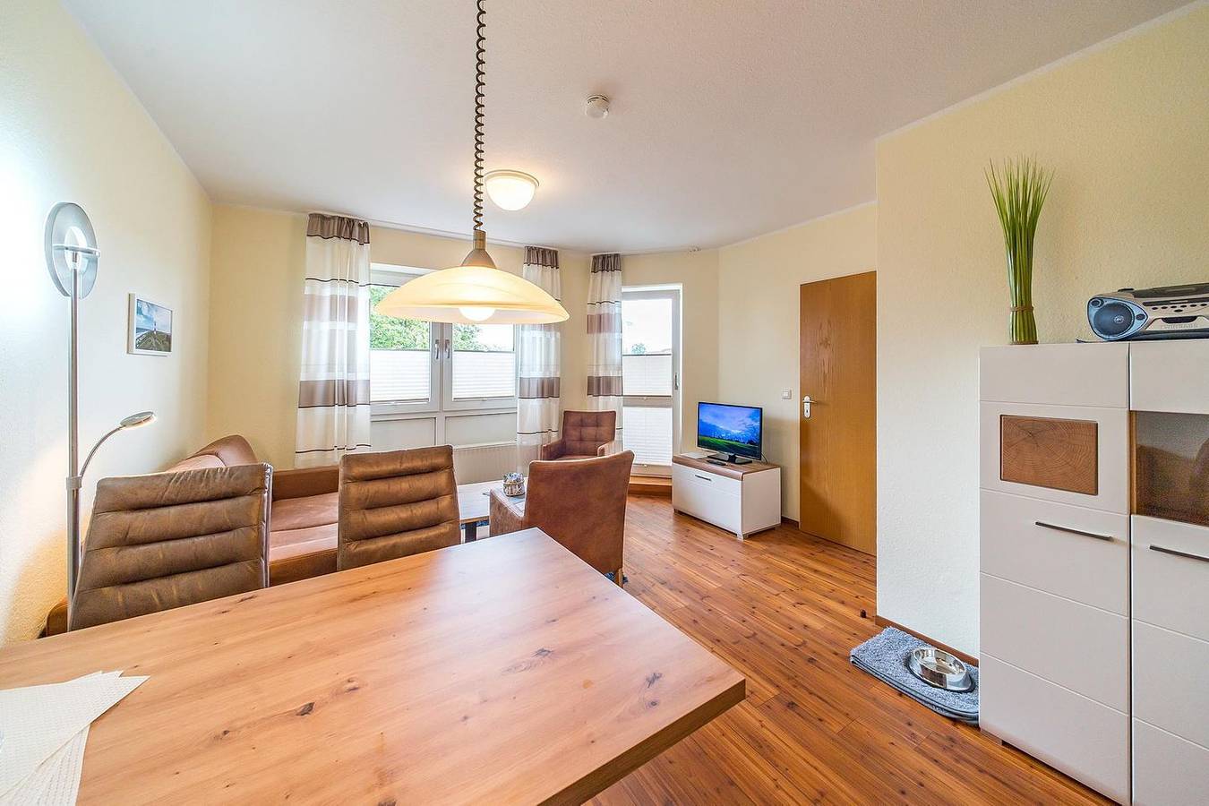 Ganze Wohnung, Hundefreundliche Ferienwohnung mit Wlan und Balkon in Deichlage an der Nordsee in Wangerland, Südliche Nordseeküste