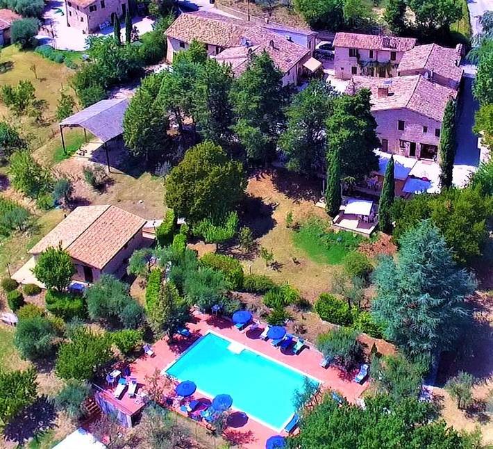 Rustico per 2 persone, con Terrazza e Giardino nonché Piscina e Panorama a Montefalco