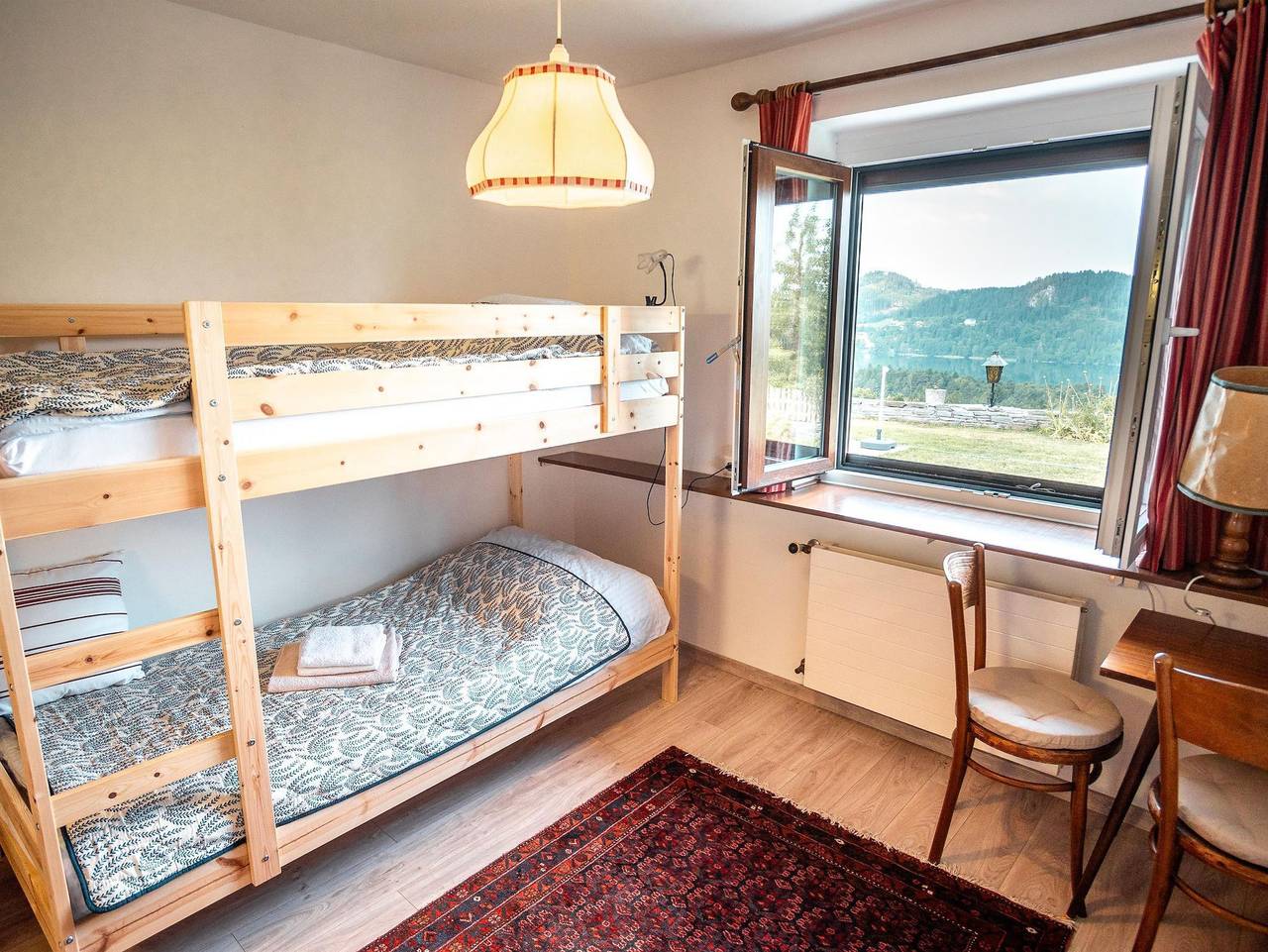 Ganze Ferienwohnung, Ferienwohnung im Haus am Hügel in Sankt Georgen am Längsee, Mittelkärnten