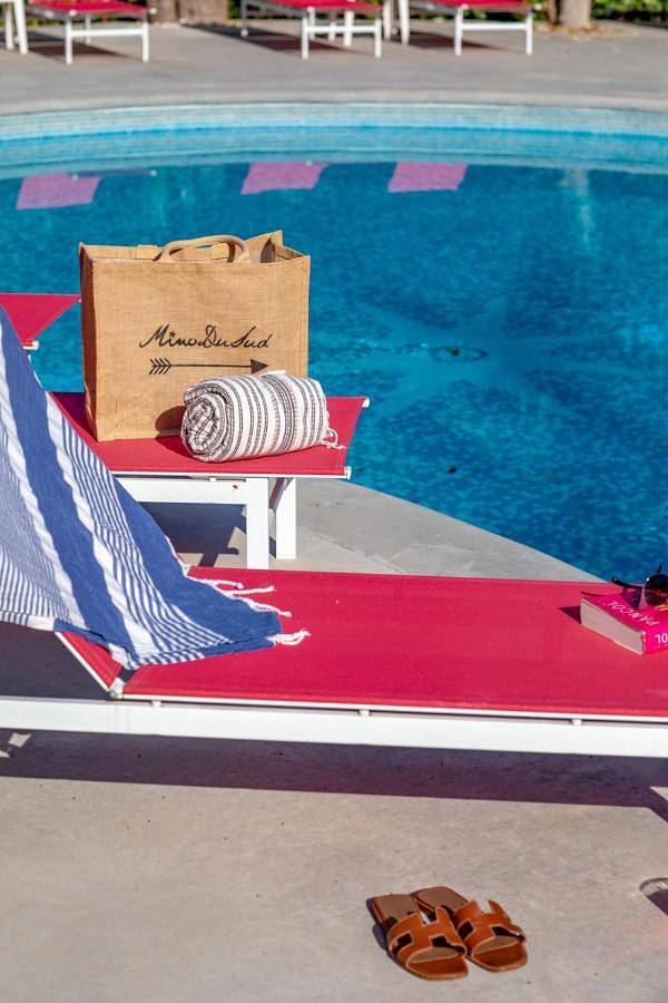 Hôtel pour 2 personnes, avec bassin pour enfant ainsi que jardin et piscine à Castagniers - 2