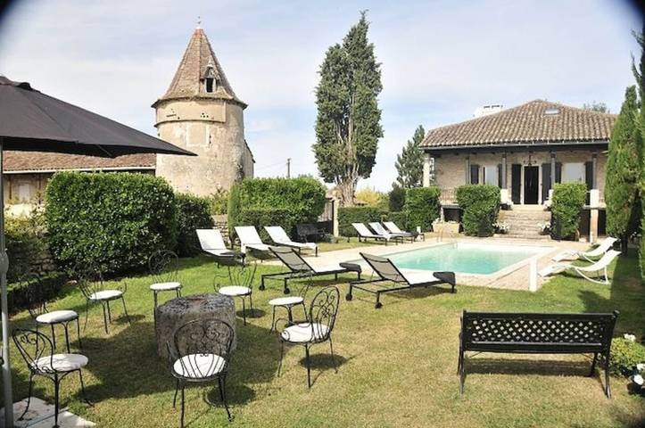 Location de vacances pour 8 personnes, avec Balcon et Jardin à Saint-Antonin-Noble-Val