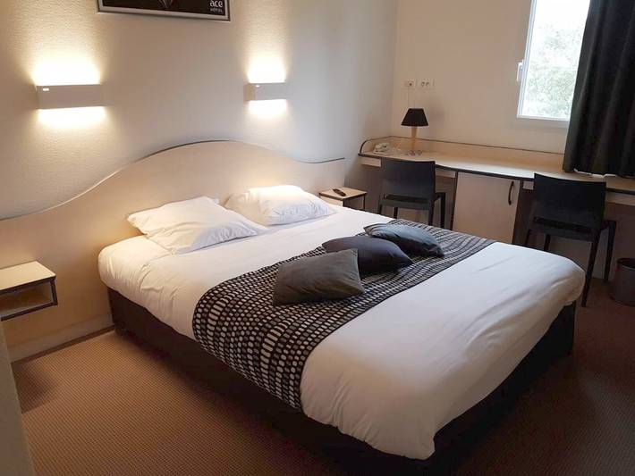 Hôtel pour 2 personnes, avec jardin à Sainte-Hermine
