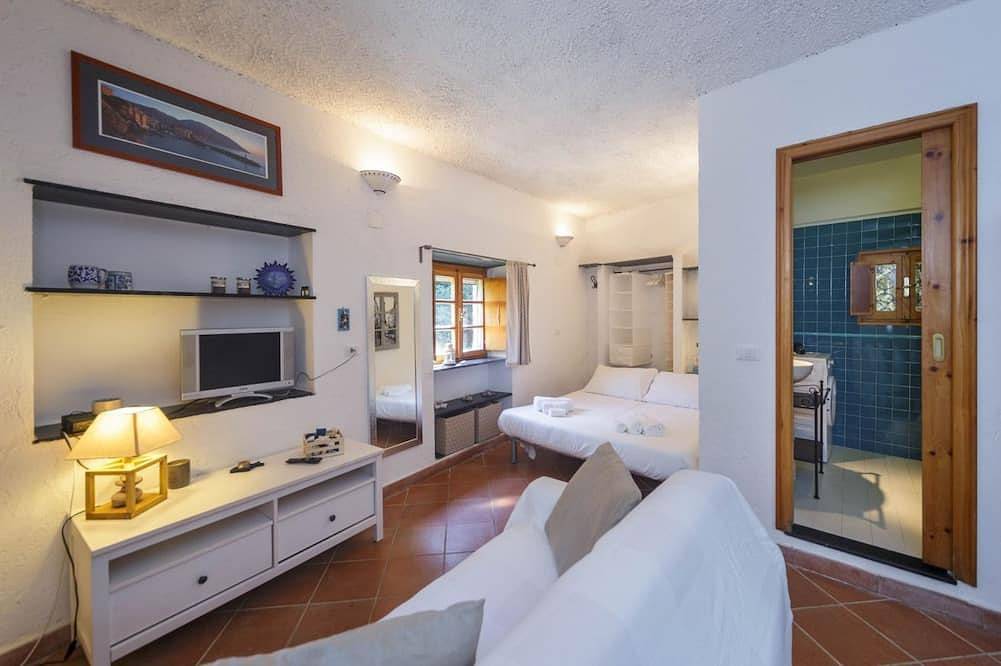 Entire apartment, Casa Cassandra - A peaceful retreat in nature in Portofino, Portofino Regional Nature Park