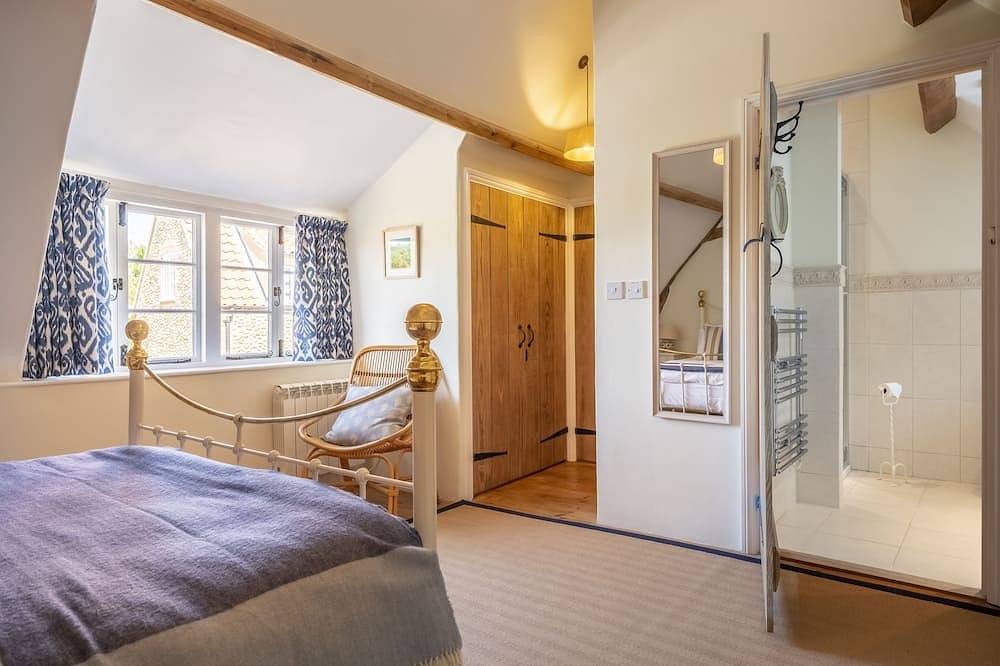 Owl Cottage (S), Stiffkey, Norfolk in Stiffkey, Norfolk Coast