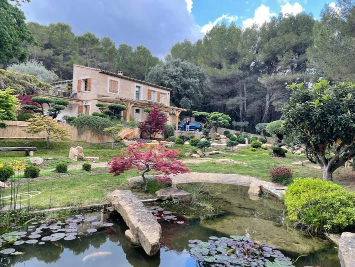 Chalet para 2 personas, con vistas al lago y jardín además de piscina y vistas - 1