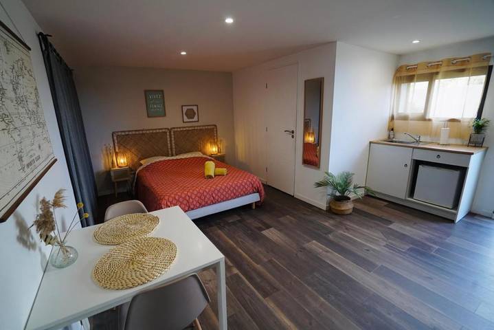 Gîte pour 2 personnes, avec terrasse à Castelnau-de-Guers - 2