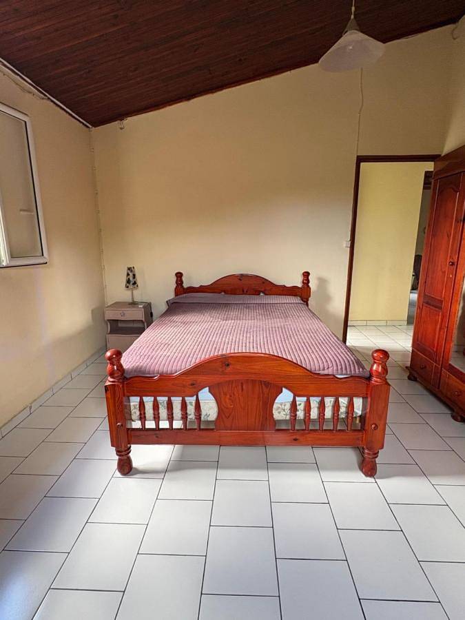 Gîte pour 2 personnes, avec vue ainsi que balcon et jardin dans Plage de Grande Anse - 3