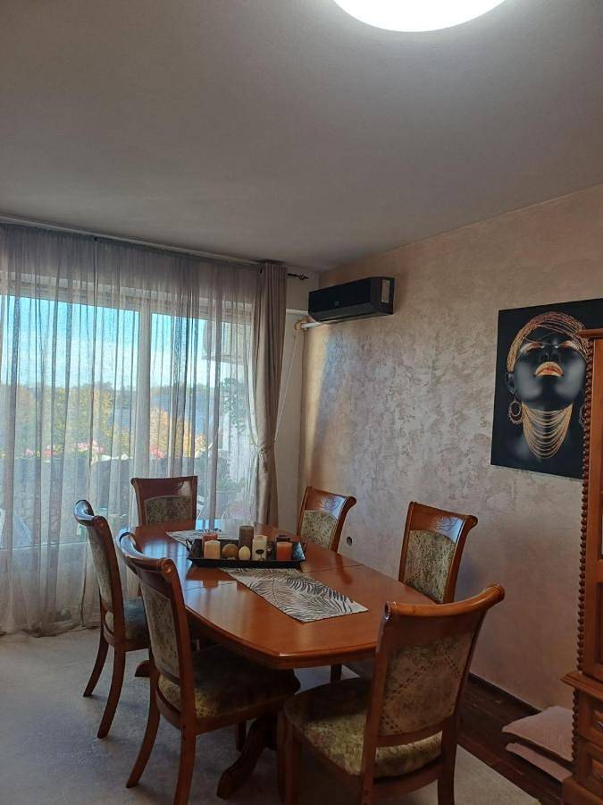 Appartement de vacances pour 5 personnes, avec vue et balcon