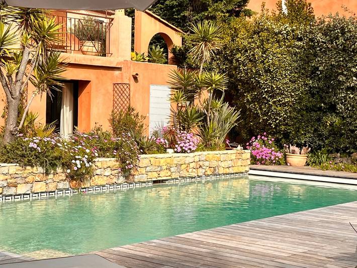 Casa de vacaciones para 10 personas, con piscina además de jardín y terraza - 1