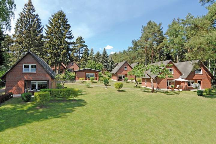 Vakantiehuis voor 6 personen, met zwembad en terras, met huisdier aan de Plauer See