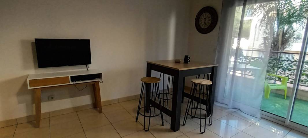 Ferienwohnung für 4 Personen, mit Terrasse, kinderfreundlich in Cannes - 3