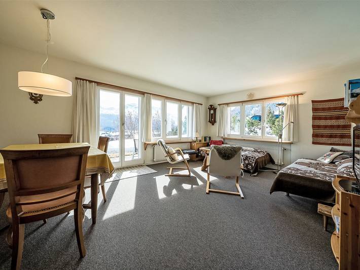 Ferienwohnung für 2 Personen, mit Balkon und Terrasse in Samedan