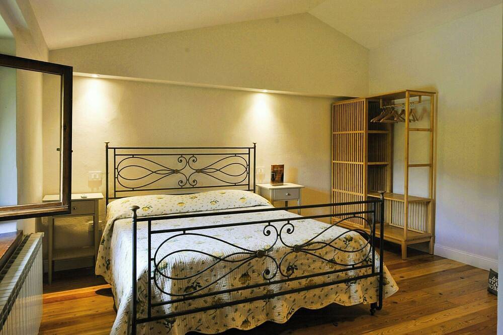 Ganze Wohnung, Landhaus mit Pool, 3 km von Sansepolcro entfernt in Sansepolcro, Valtiberina