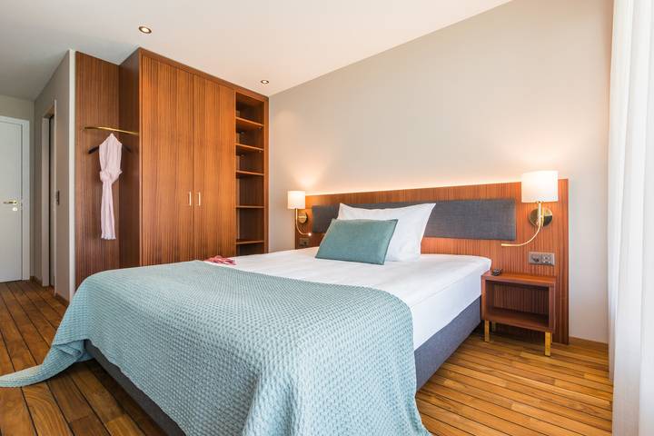 Deltaprivé - Luxus Seevilla 19 in Spiez, Thunersee