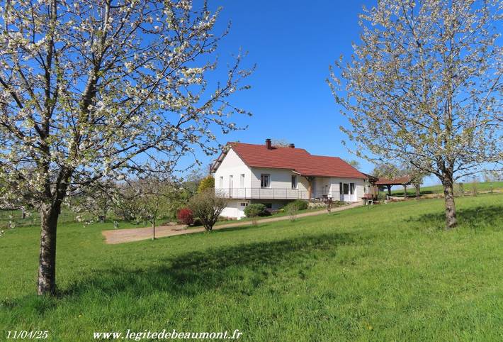 Gîte pour 5 personnes, avec jardin et terrasse, animaux acceptés