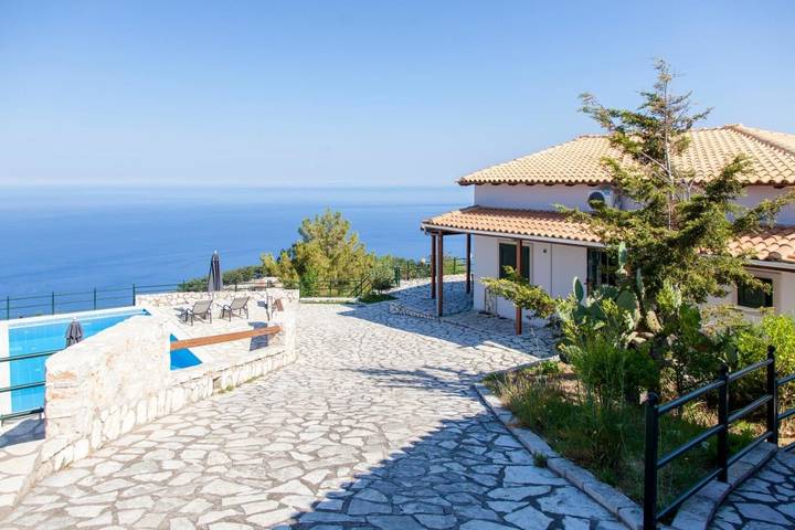 Διαμερίσματα διακοπών για 8 άτομα, με Μπαλκόνι και Ταράτσα καθώς και Κήπο και Πισίνα στο Καλαμίτσι