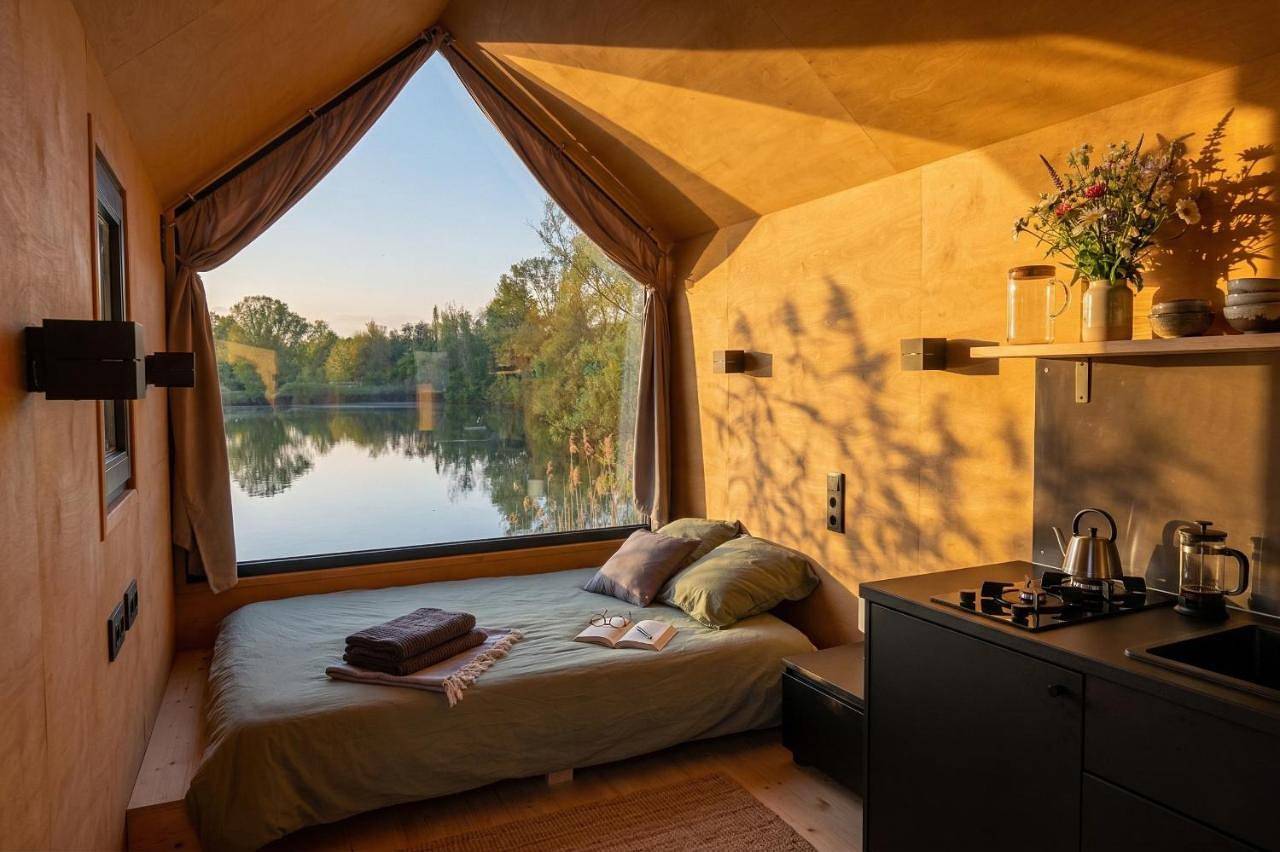 Double Room with Lake View in La Celle-sous-Gouzon, Région de Guéret