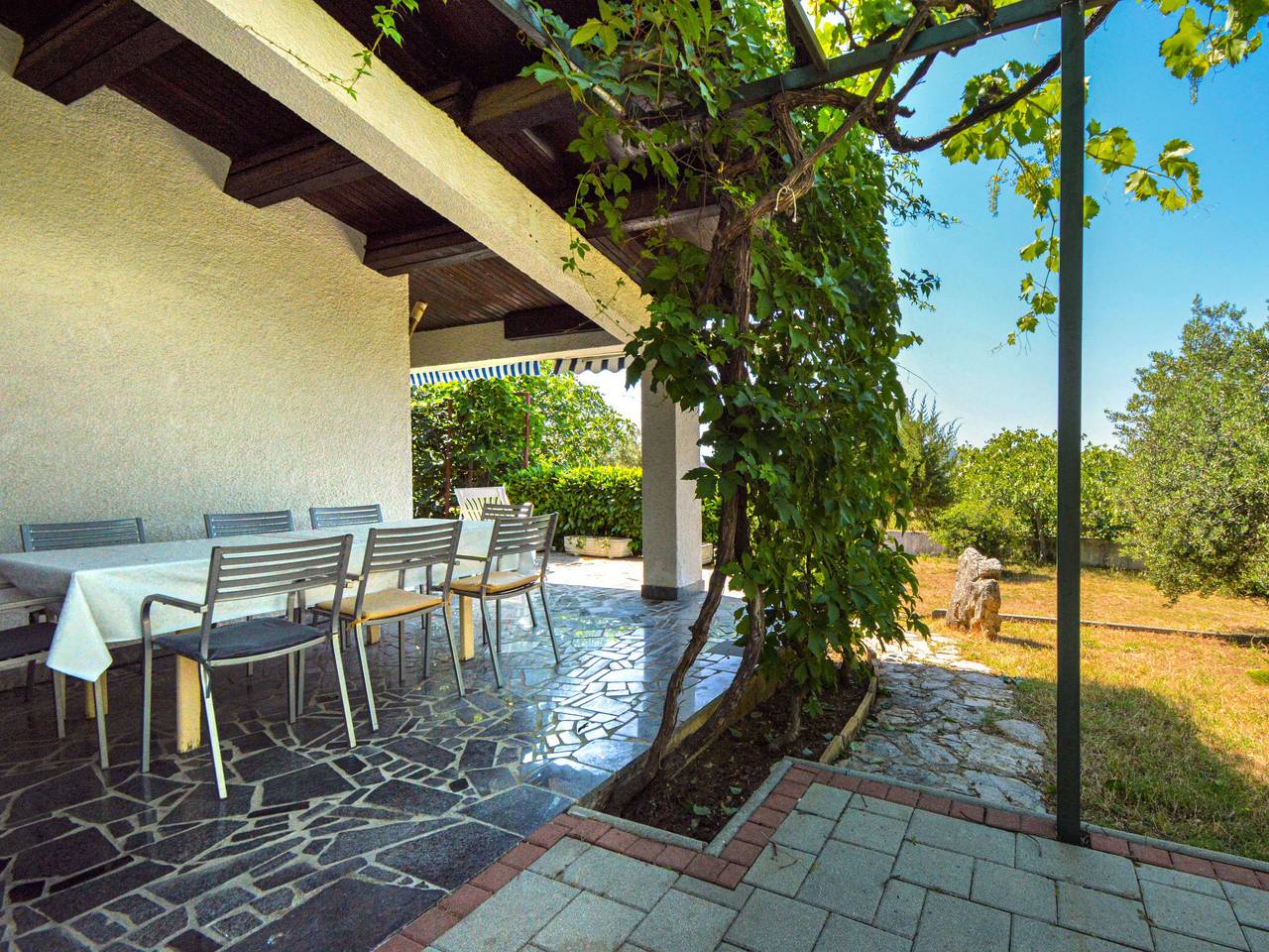 Karmela in Vodice, Šibenik-Knin
