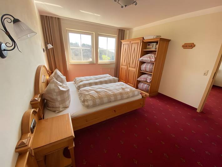 Ferienwohnung für 3 Personen, mit Balkon und Seeblick in Fränkisches Seenland - 3