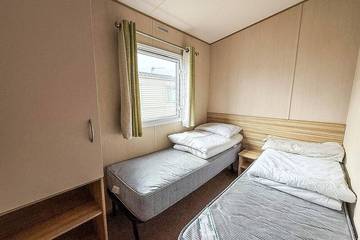 Glamping for 6 People in St Osyth, Essex, Photo 3
