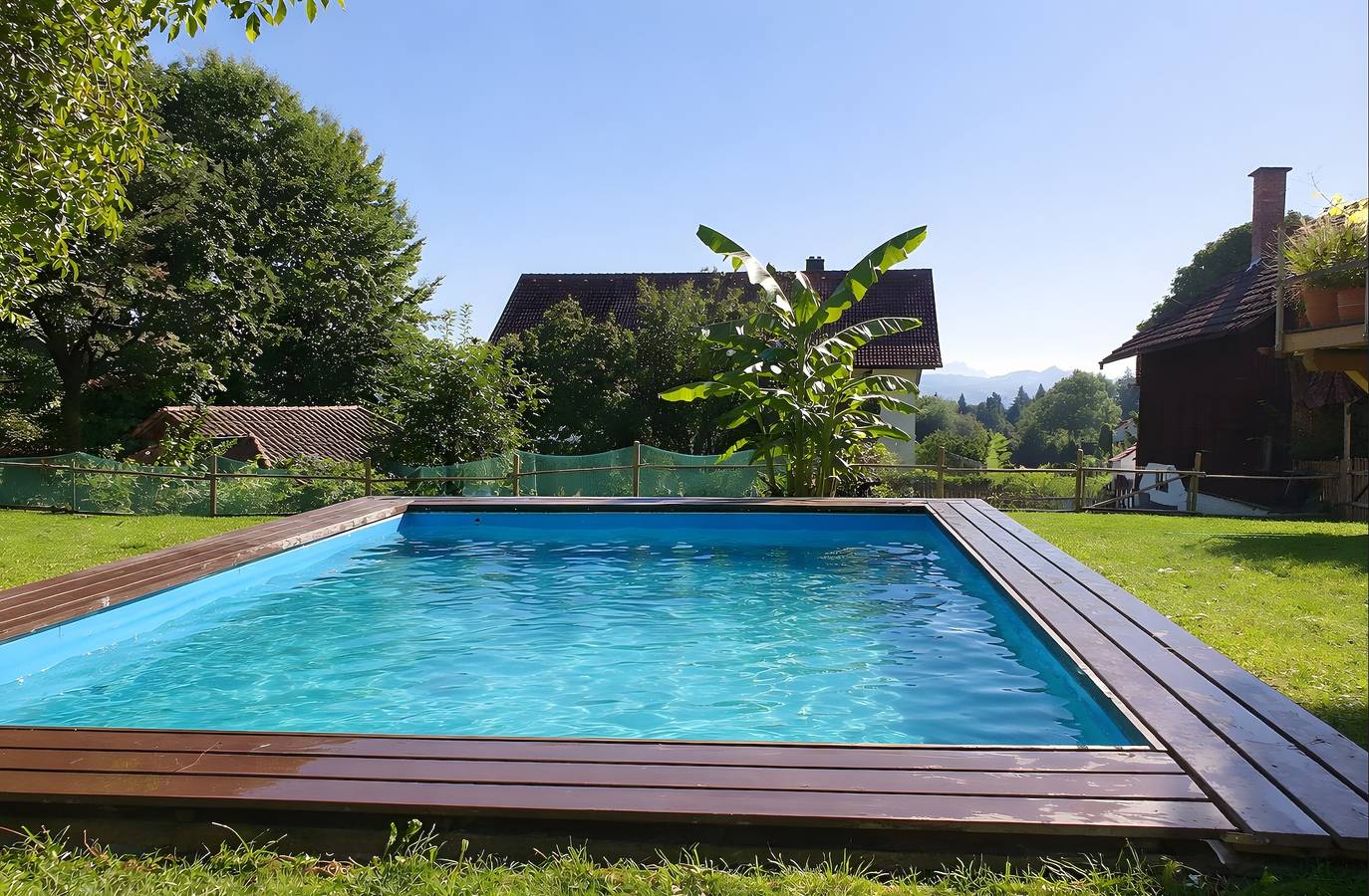 Ganze Wohnung, Jacklis Haus anno 1657 - Öko Ferienwohnung mit Bergsicht, großem Garten & Pool in Bodolz, Bayerisch Schwaben