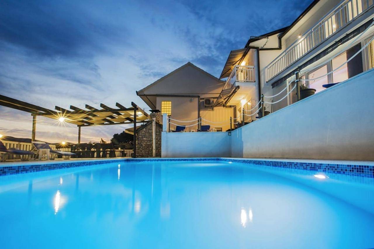 Holiday home Leko with outdoor pool and hot tub , can fit 22 people in Imotski, Makarska Riviera