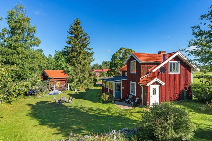 Hus för 5 Personer med trädgård in Siljan