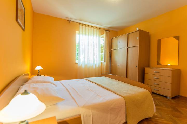 Ferienwohnung für 4 Personen, mit Ausblick und Garten in Biograd na Moru - 4