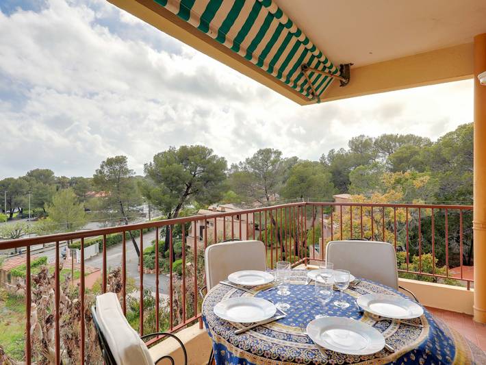 Gîte pour 5 personnes, avec balcon dans Boulouris