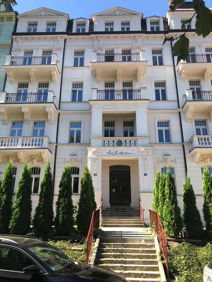 Ganze Wohnung, Three-Bedroom Apartment in Karlsbad, Karlsbad und Umgebung