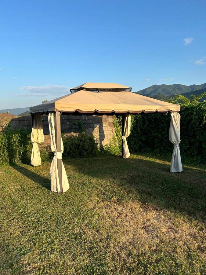 Location de vacances pour 6 personnes, avec jacuzzi ainsi que jardin et piscine à Barga - 3