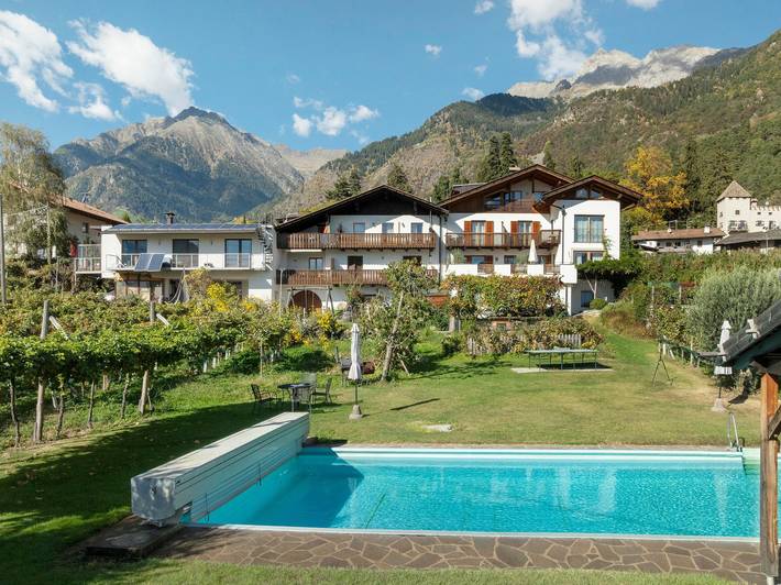 Appartamento intero, Appartamento 'O Sole Mio' con vista montagna, piscina in comune e Wi-Fi in Plars di Mezzo, Lagundo