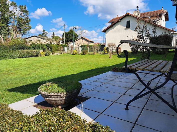Location de vacances pour 6 personnes, avec terrasse et jardin à Mézos - 4