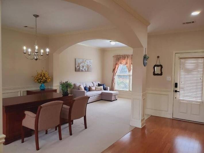 Vacation rental for 10 people, with yard in Gwinnett County