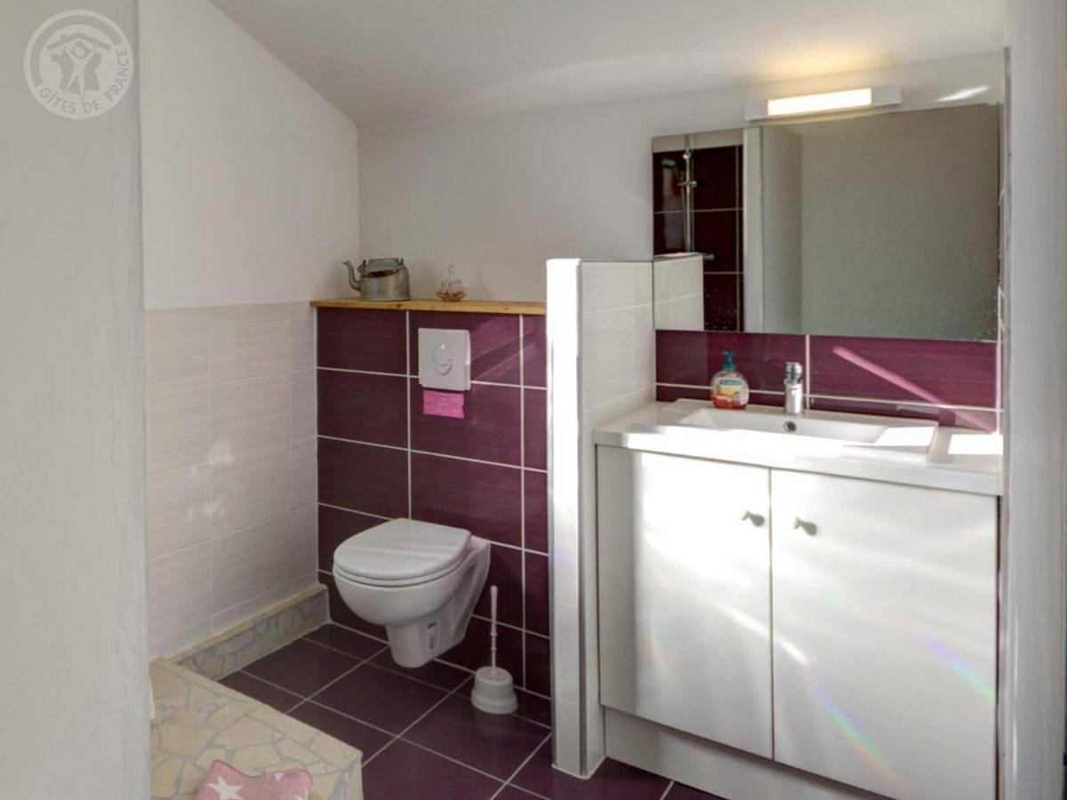 Appartement entier, Charmant gîte avec vue sur les monts du Forez, terrain privatif, proche chateau et bourg pittoresque ! - Fr-1-496-173 in Saint-Marcel-de-Félines, Région de Roanne