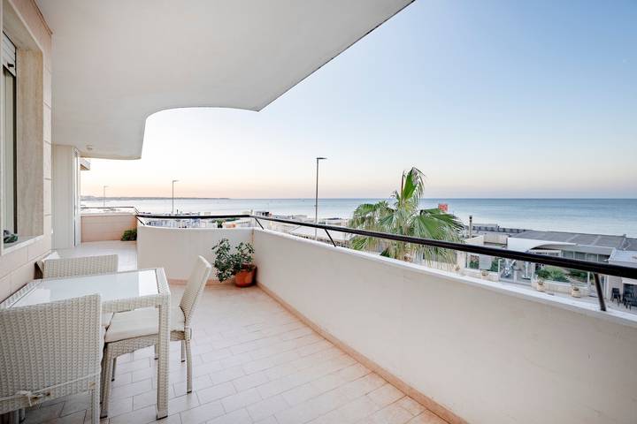 Location de vacances pour 6 personnes, avec Balcon à Bari