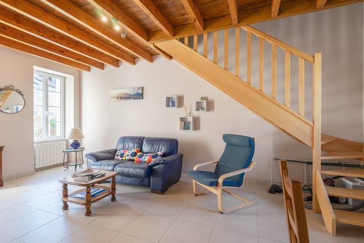 Casa de vacaciones 'Myosotis' con piscina compartida, terraza privada y Wi-Fi in Saint-Seurin-de-Palenne, Región de Jonzac