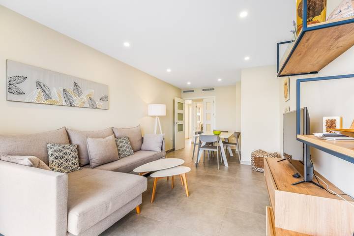 Apartamento entero, Apartamento 'Playa Principe Esc 10' con vistas al mar, Wi-Fi y aire acondicionado. in Los Miradores del Puerto, San Javier