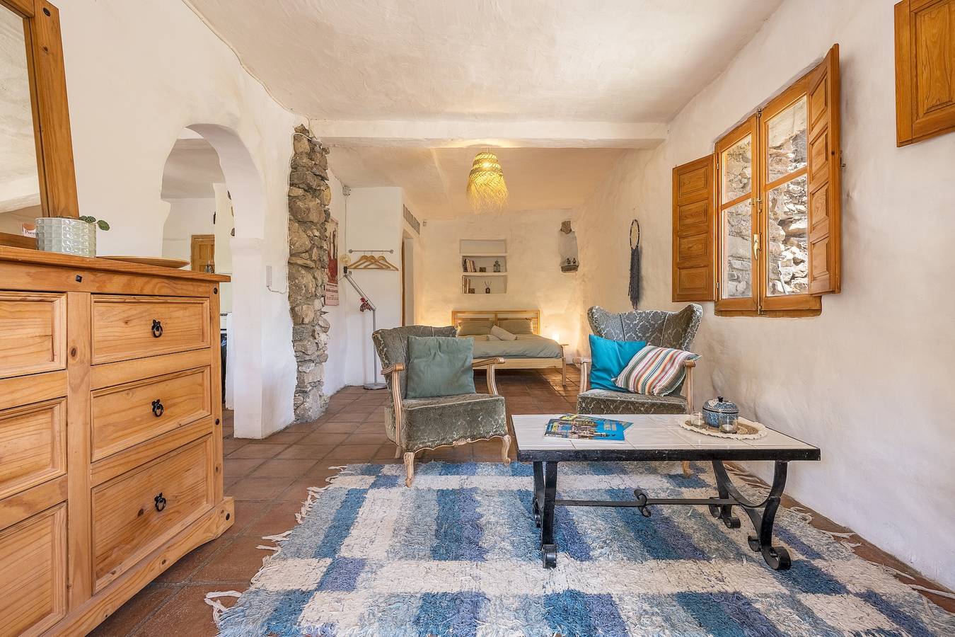 Entire studio, Studio 'Lucía' with Mountain Views, Private Terrace and Wi-Fi in Torvizcón, Granada Province