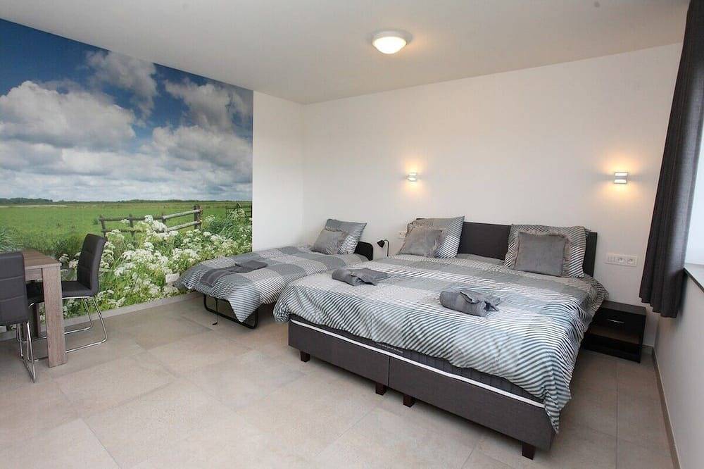 Het Polderzicht met uitgestrekt natuurzicht in Diksmuide, Westflandern