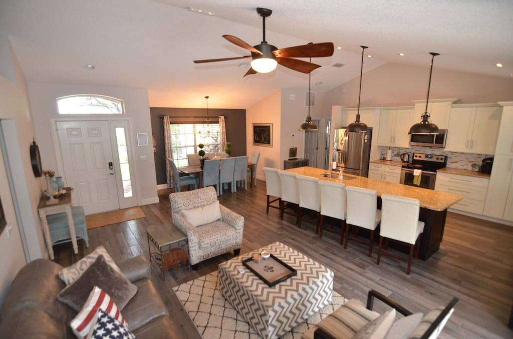 3 Br Villa. Großer Pool. Whirlpool. 25 Minuten nach Disney. 3 King-Size-Betten in Haines City, Zentral Florida