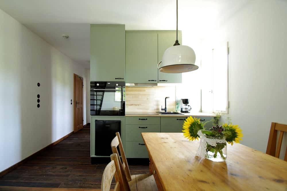 Ganze Wohnung, Schöne Ferienwohnung für sechs Personen in ruhiger Lage. in Mainleus, Oberes Maintal - Coburger Land