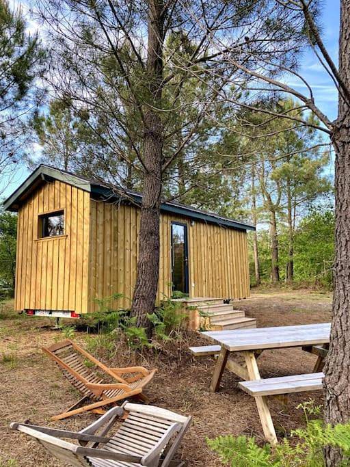 Camping pour 4 personnes, avec vue ainsi que jardin et terrasse