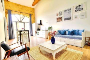 Gîte pour 6 personnes, avec jardin à Marcy