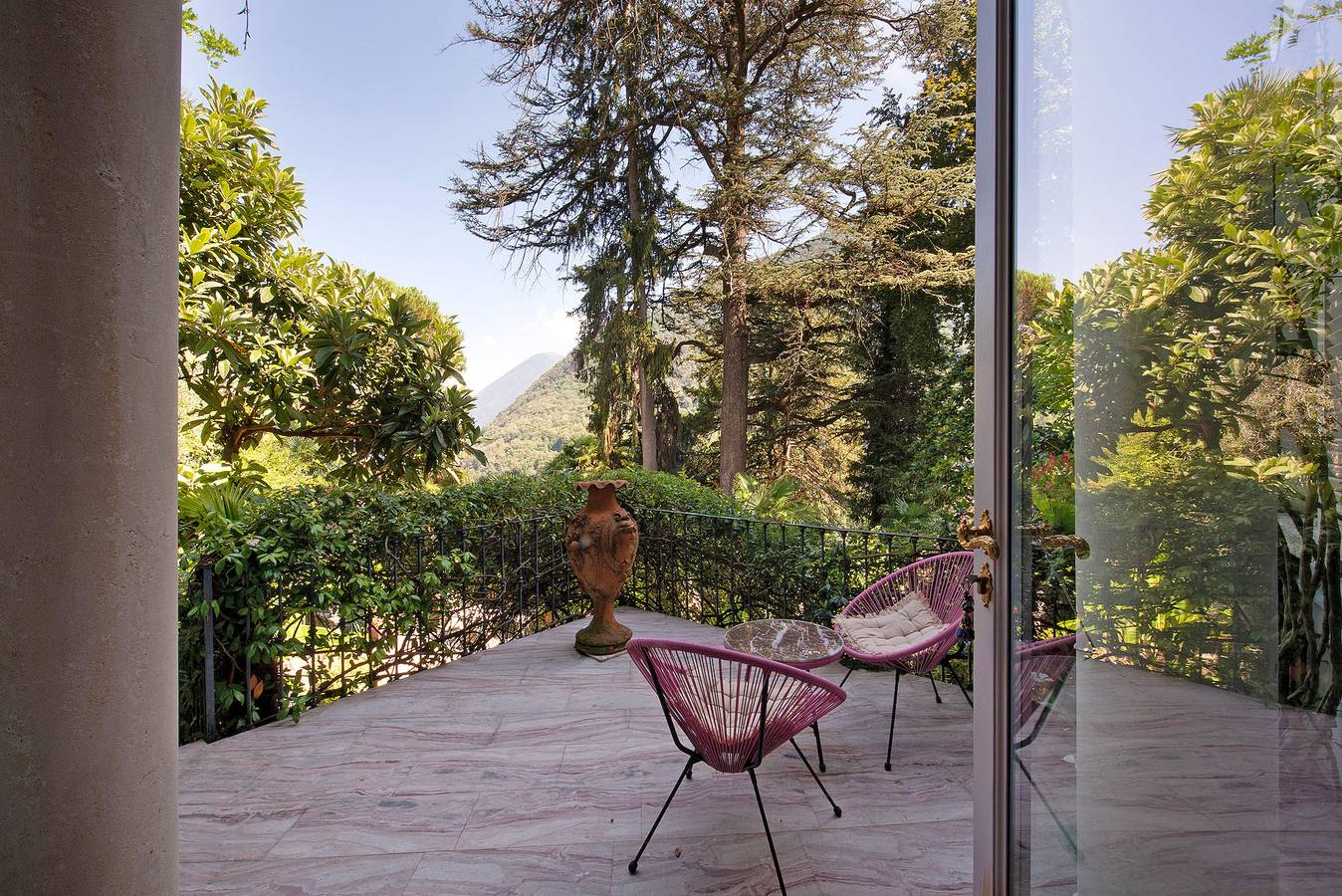 "Historic Villa Argegno Como lake", with private terrace and lake view in Dizzasco, Comune di Dizzasco