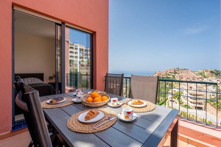 Apartamento entero, Cascadas de Las Lomas Calahonda - Bright Apartment in Urbanizacion Calahonda, Mijas
