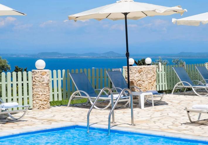Entire studio, Studio Apartment '4' with Sea View, Wi-Fi and Air Conditioning in Greece