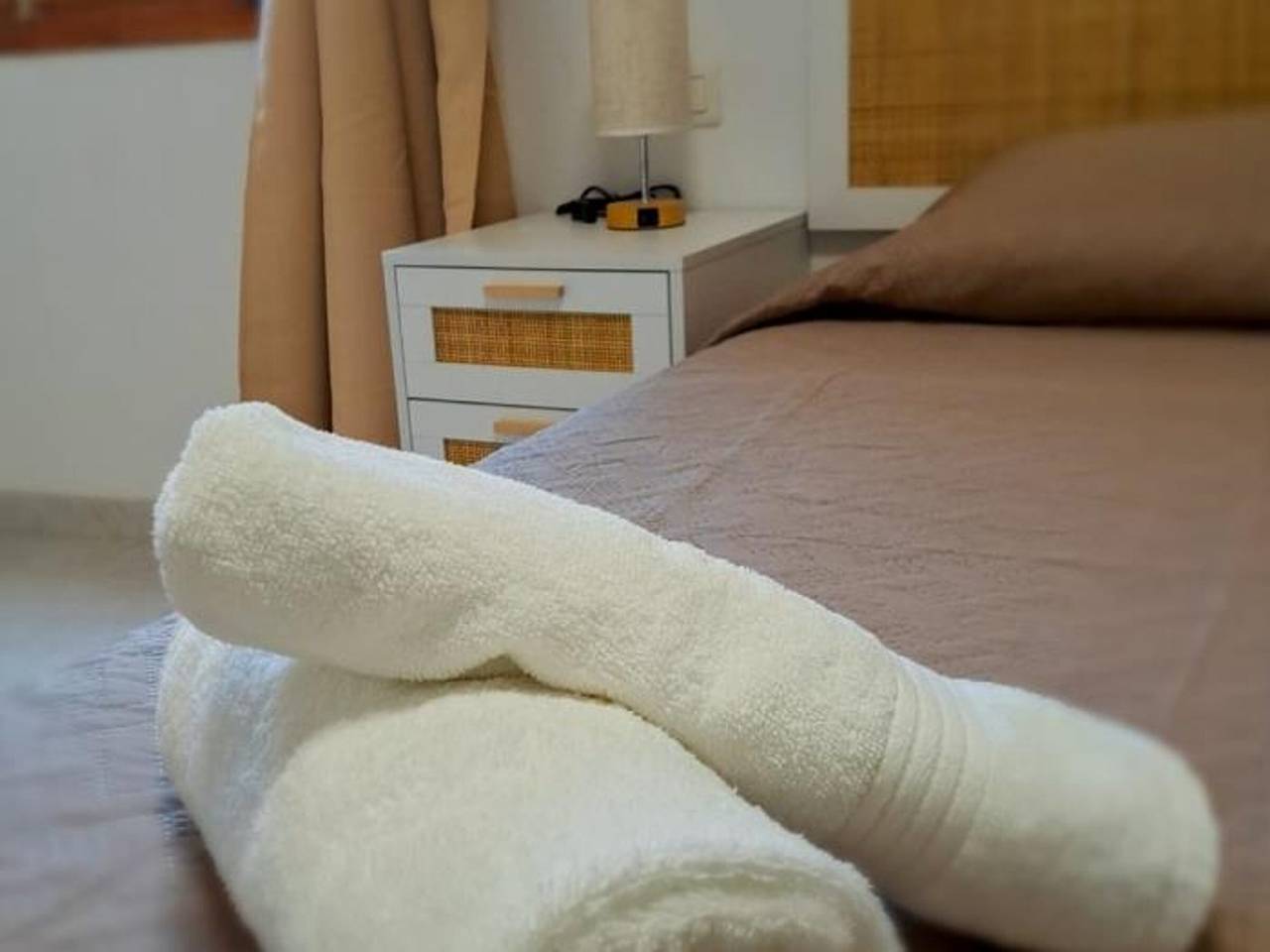 Apartamento entero, Agradable alojamiento en el centro de Baza, cerca de servicios in Baza, Geoparque de Granada