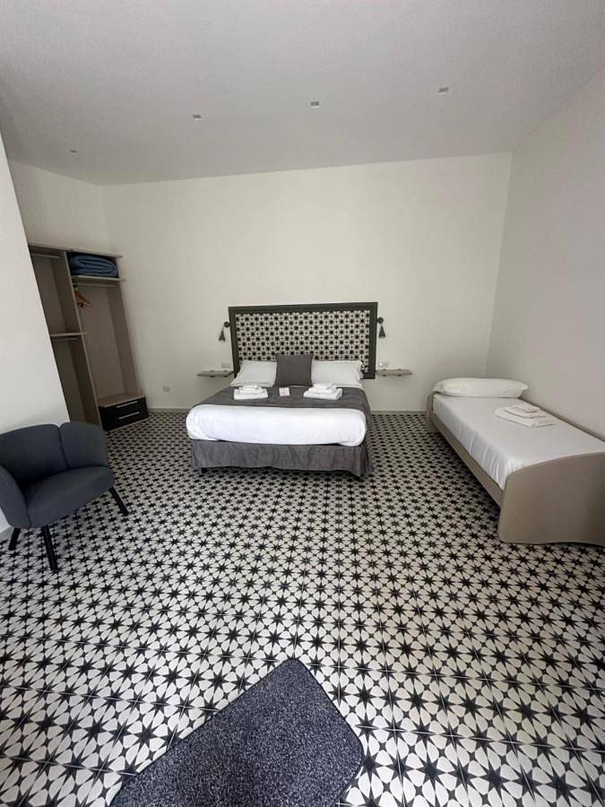 Chambre d’hôte pour 2 personnes, avec vue ainsi que jardin et piscine à Manduria - 4