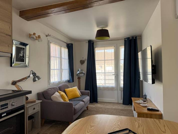 Location de vacances pour 2 personnes, avec terrasse à Bois-Jérôme-Saint-Ouen